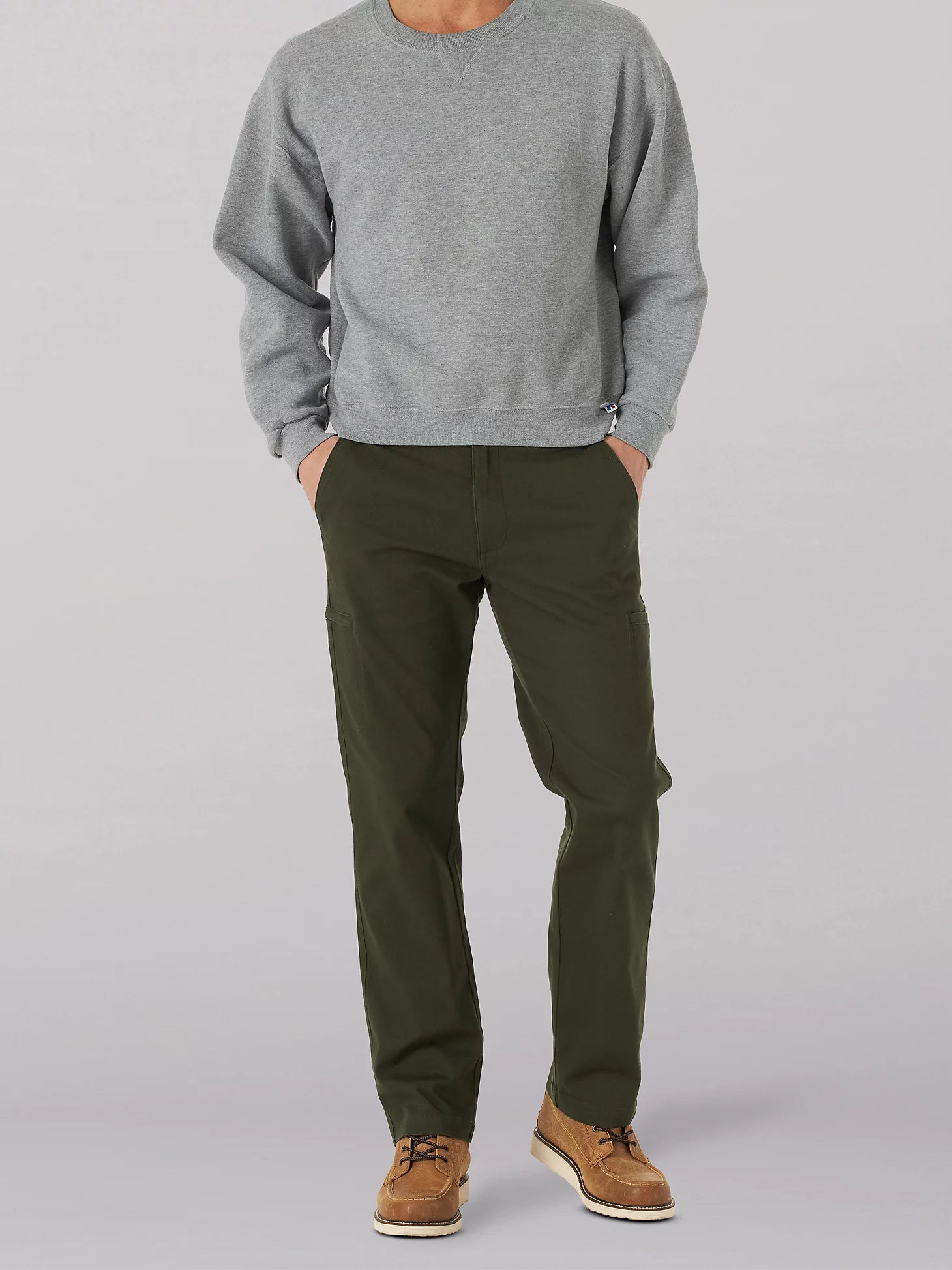 lee extreme motion cargo pant olive green front